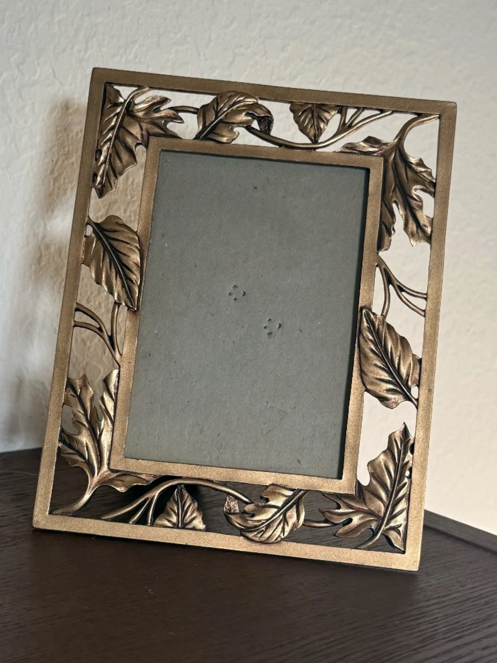 Vintage Elsa L Inc Ornate Brass-Colored Leaf 3 x 5 in Picture Frame 1996